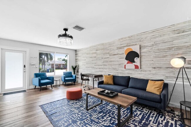 Photo - 3151 NW 69th St Unidad ID1372361P