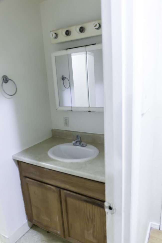 Photo - 1402 W 27th Ave Unidad 8