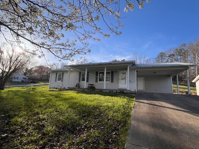 Photo - Beautiful Three Bedroom Home in London, KY