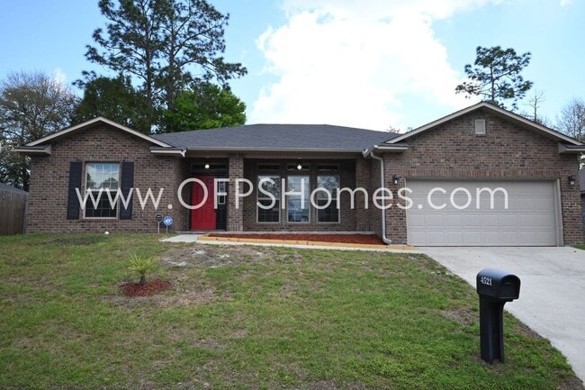 Photo - Home in South Crestview!