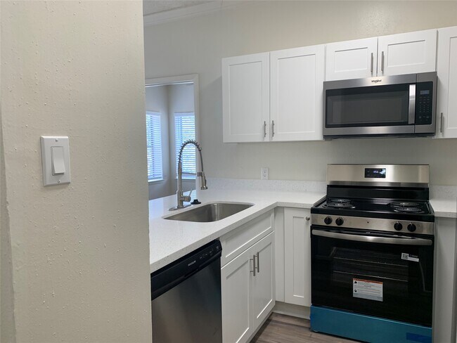 2710 Grants Lake Blvd Unit B4