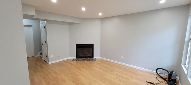 Building Photo - 4608 Whispering Hills Dr Rental