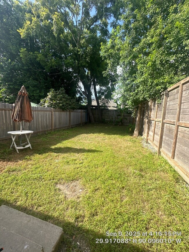 Photo - 3979 S Front St