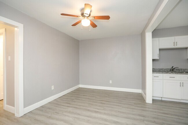 Photo - 8127 Colonial Ln Unit 2