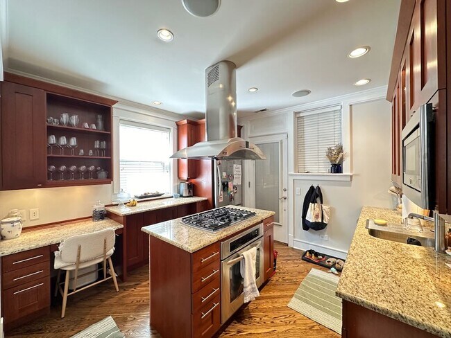 Photo - 1406 W Cornelia Ave Unit 3