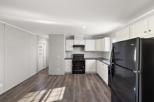 Photo - 636 Ascot Cir