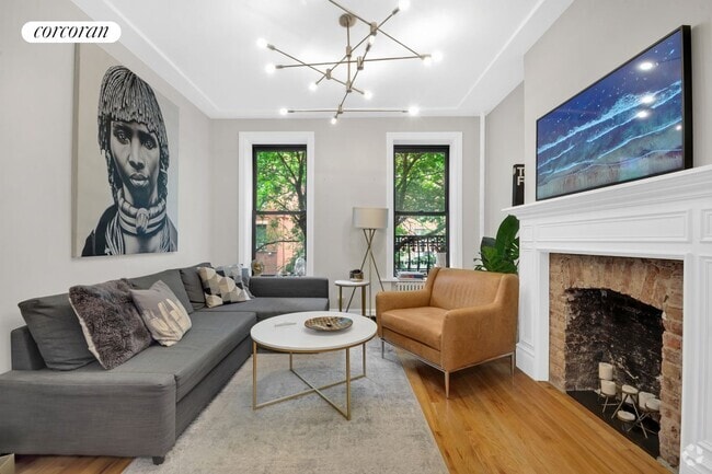 Building Photo - 317 E 73rd St Rental