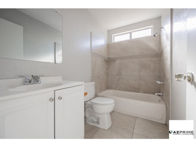 Photo - MOVE IN SPECIAL / FREE FIRST MONTH RENT! S...