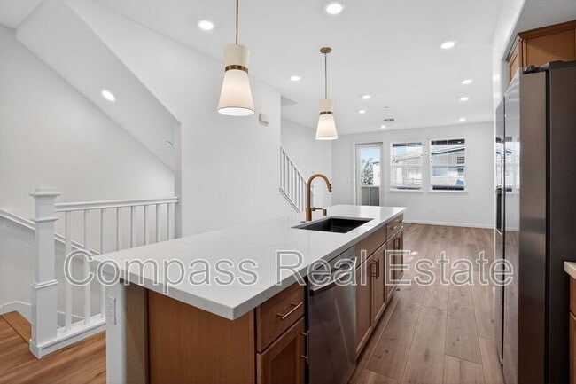 Photo - 21061 Story St