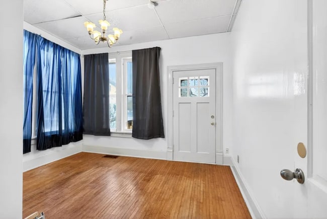 Photo - 328 E Fond du Lac St Unidad Lower