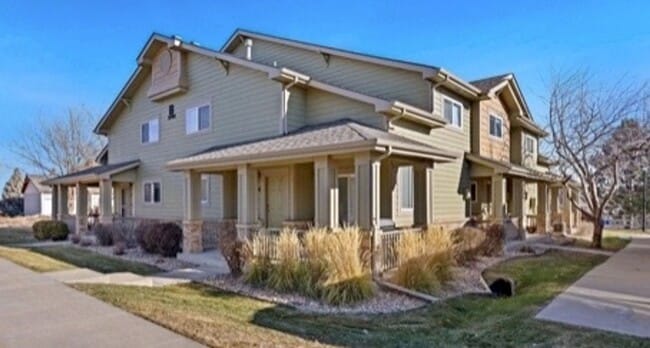 Photo - Townhome -2 bed 2.5 bath + bonus area