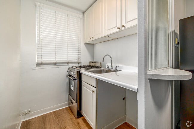 Studio - 400SF - Kitchen