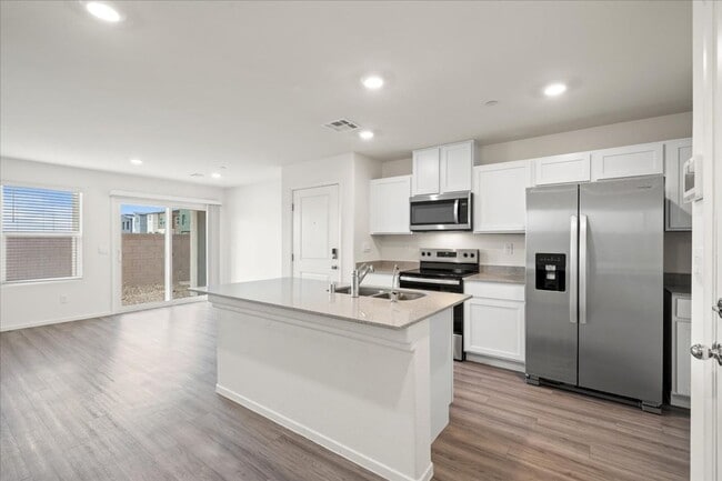 Photo - Newer Townhouse 3 bd, 3 bth, Loft, 2 Car Garage- Priced to be rent!