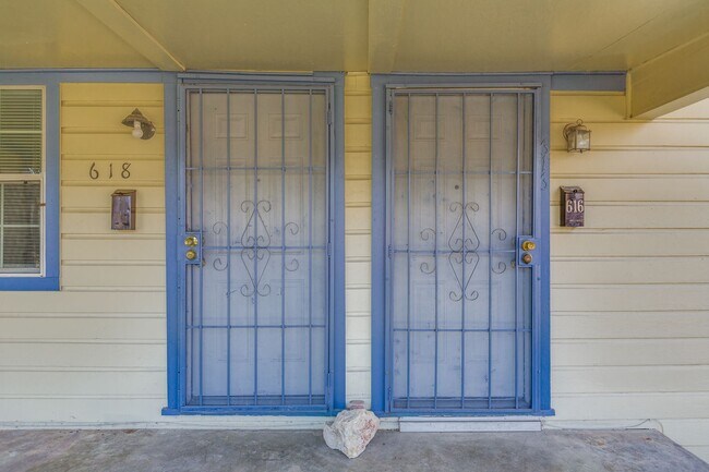 Photo - Porter St Duplex Unit 616-p