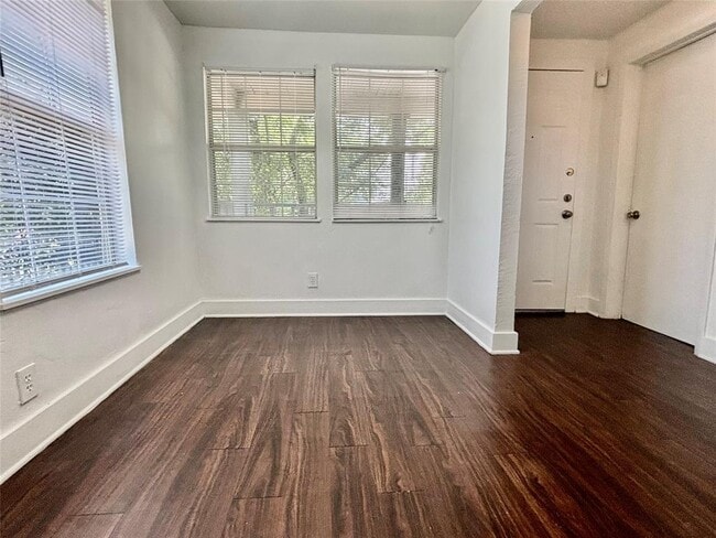 Photo - 1205 Olander St