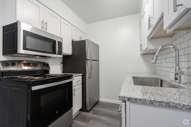 Building Photo - Crossroads Landing East Rental