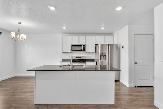 Photo - 480 W 1890 S