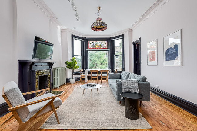 Building Photo - Violet Coliving Rental