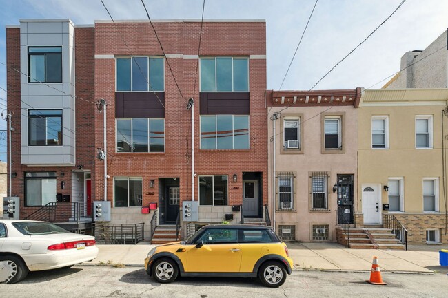 Building Photo - 1847 E Huntingdon St Unit B Upper Rental