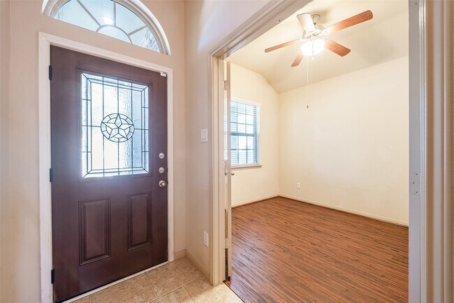 Photo - 3205 Featherwood Ln