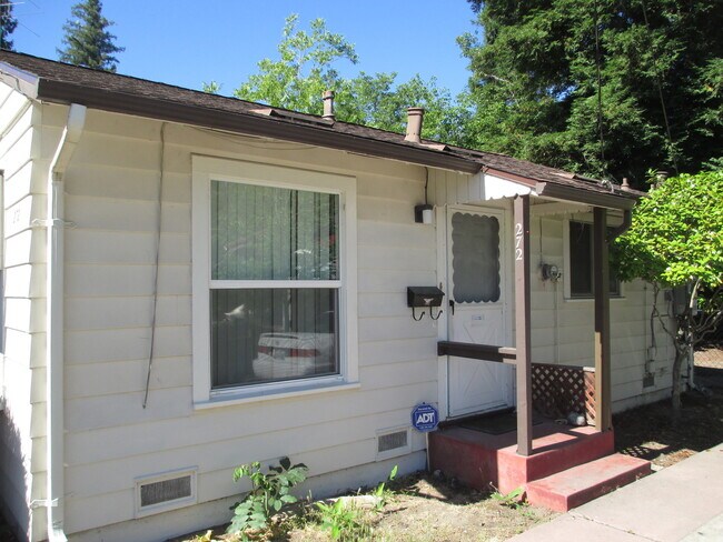 Home in Roseville near Royer Park - Home in Roseville near Royer Park