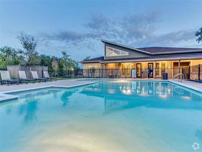 Building Photo - Junipers Edge Rental