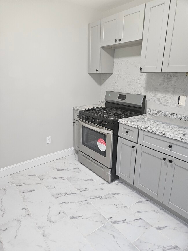 Photo - 132 Seymour Ave Unidad #3