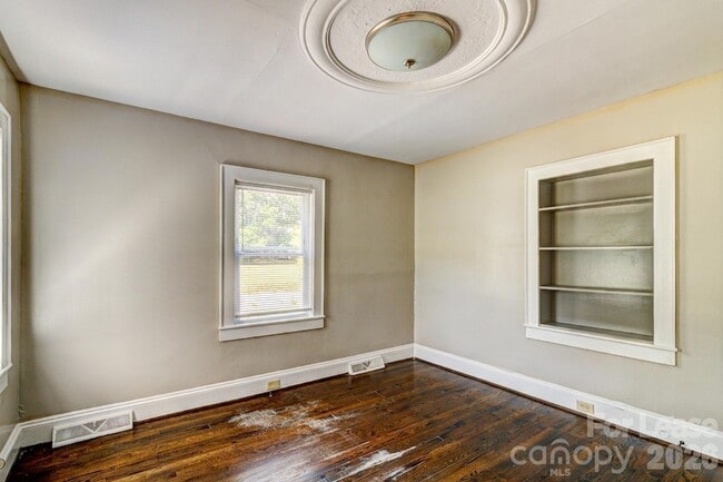 Photo - 1006 Delview Rd