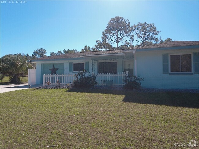 Building Photo - 4960 E Arbor St Rental