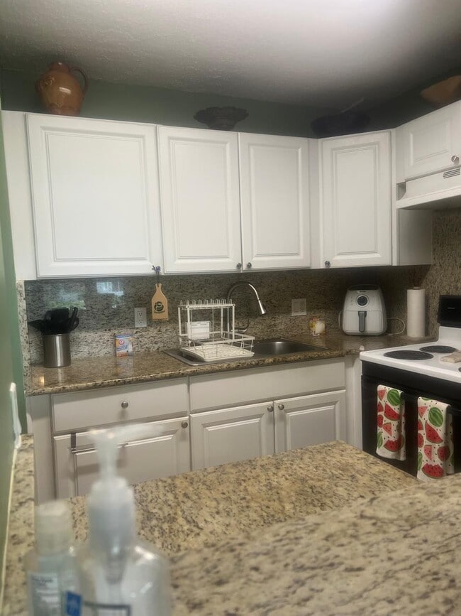 Photo - 102 Sheffield E Unit 102
