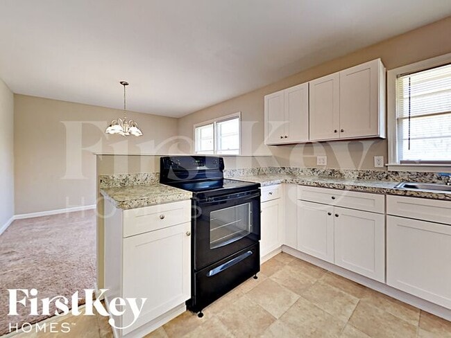 Photo - 2672 Lilac Dr