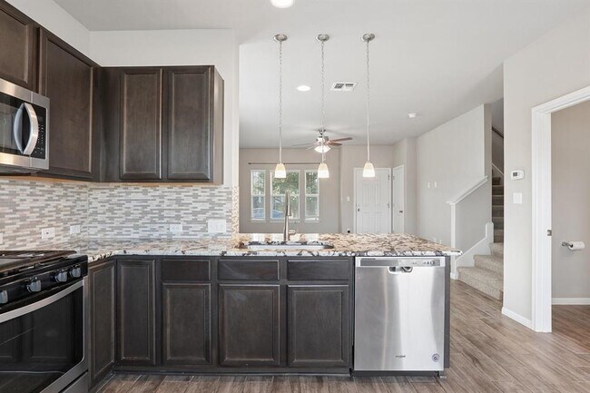 Photo - 114 Frasier Dr