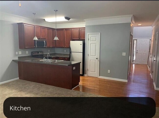 Photo - 5054 Lower Elm St