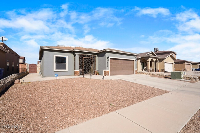 Photo - 14605 Christian Castle