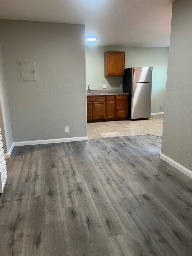 Photo - 2124 90th Ave