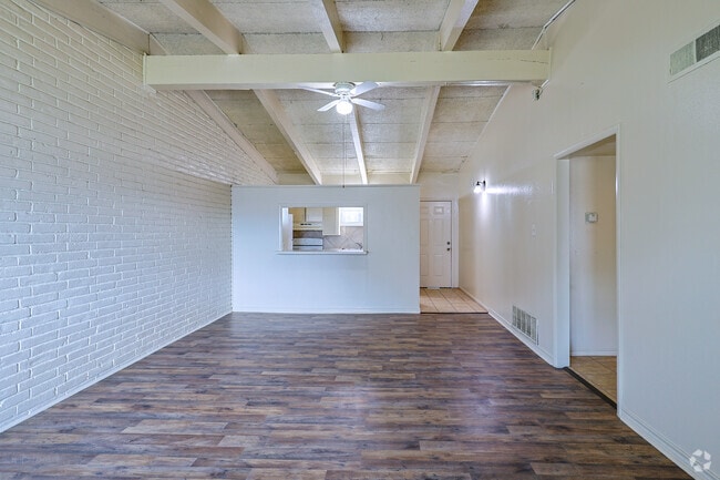 2BR, 2BA - 1,200SF - Living Area