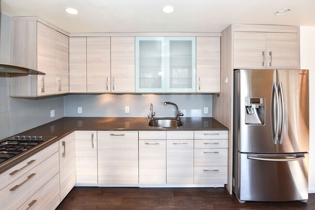 Photo - Amazingly Beautiful Fully Renovated 4BR/DEN/3FB/GAR North Bethesda Home