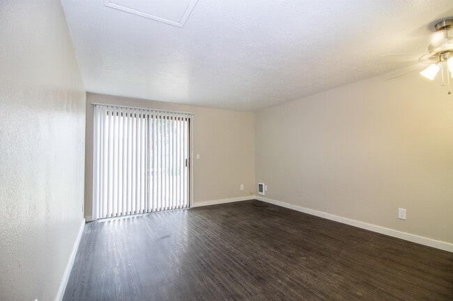 Beverly Towhomes