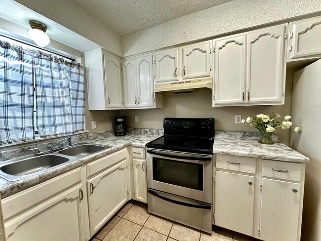 Photo - 1300 Hillside Rd Unit 14