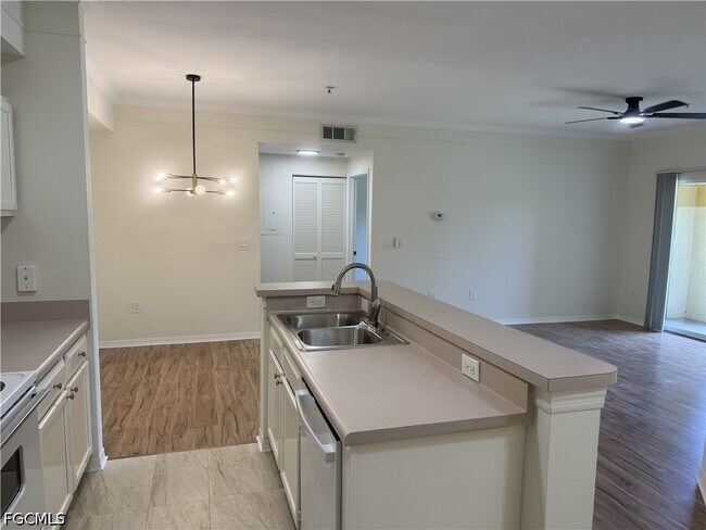 Photo - 11500 Villa Grand Unit 316