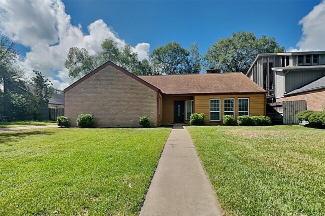 Building Photo - 15911 Red Willow Dr Rental