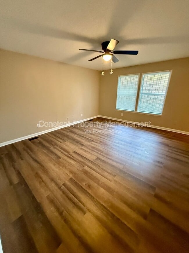 Photo - 3277 Club Dr