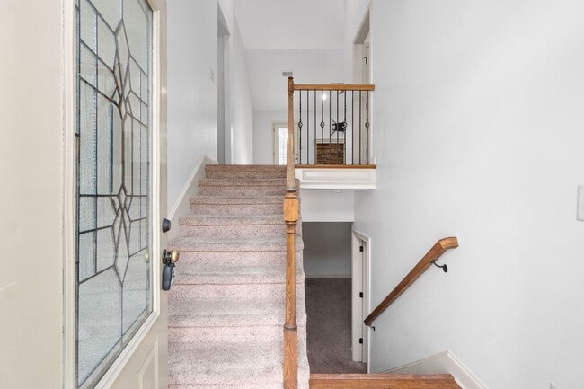 Photo - Pet Friendly Four Bedroom with Basement!