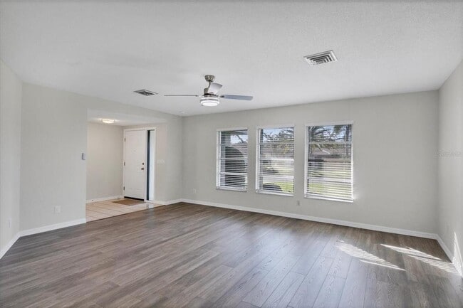 Photo - 213 Giotto Dr