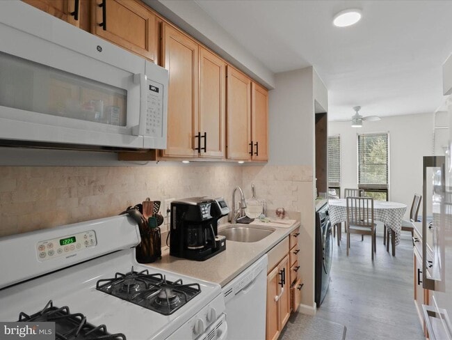 Photo - 11232 Chestnut Grove Square Unidad 234