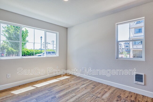 Photo - 17071 SW Friendly Ln