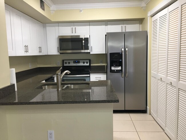 Photo - 12154 Saint Andrews Pl Unidad 109