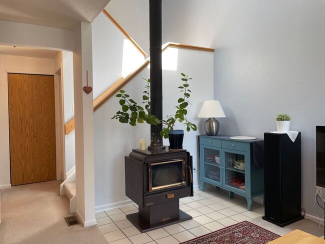 Building Photo - 384 Owl Dr Rental