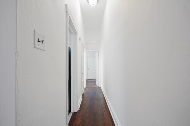 Building Photo - 156 Chestnut Ave