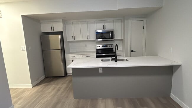 Photo - 11007 132 St NW Unit 4